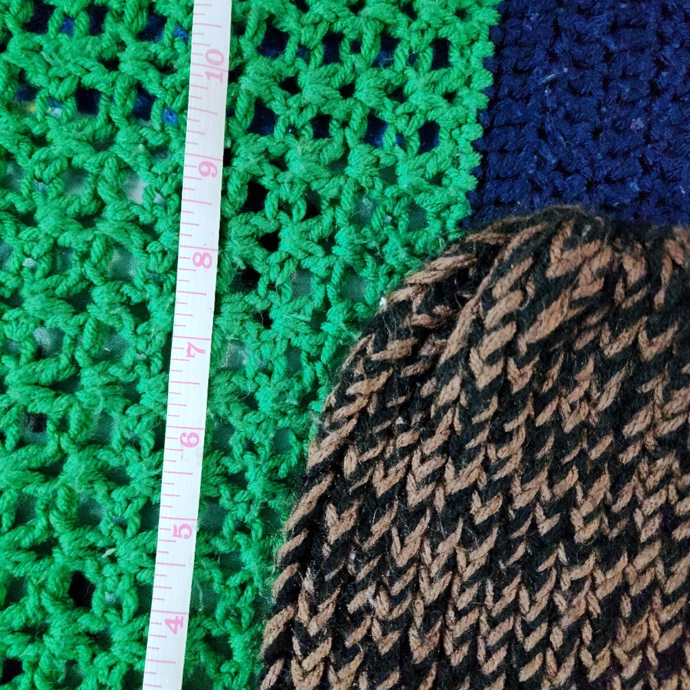 Handmade beanie - Picture 2 of 2